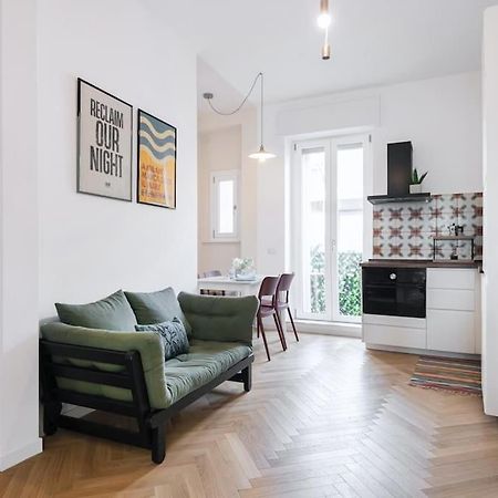 Easylife - Apartment With Balcony Near Navigli Milan Luaran gambar