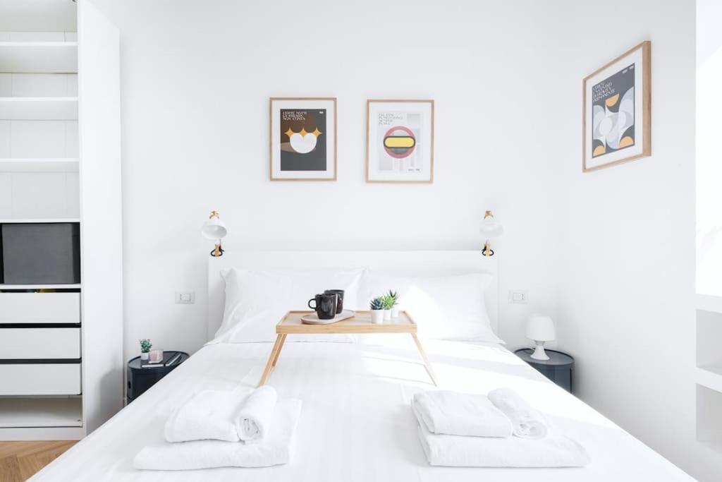 Easylife - Apartment With Balcony Near Navigli Milan Luaran gambar